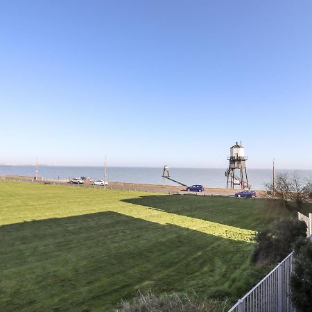 Flat 19 By The Beach Harwich Buitenkant foto