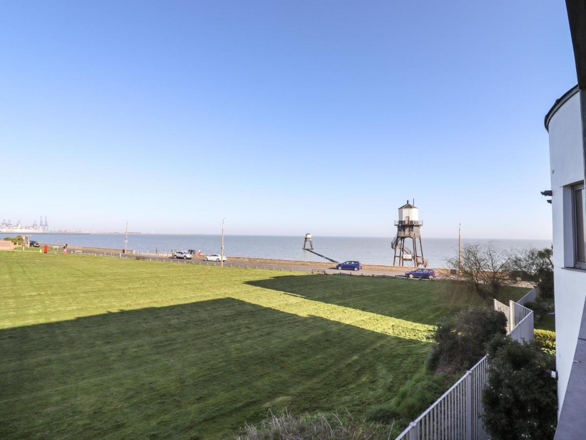 Flat 19 By The Beach Harwich Buitenkant foto