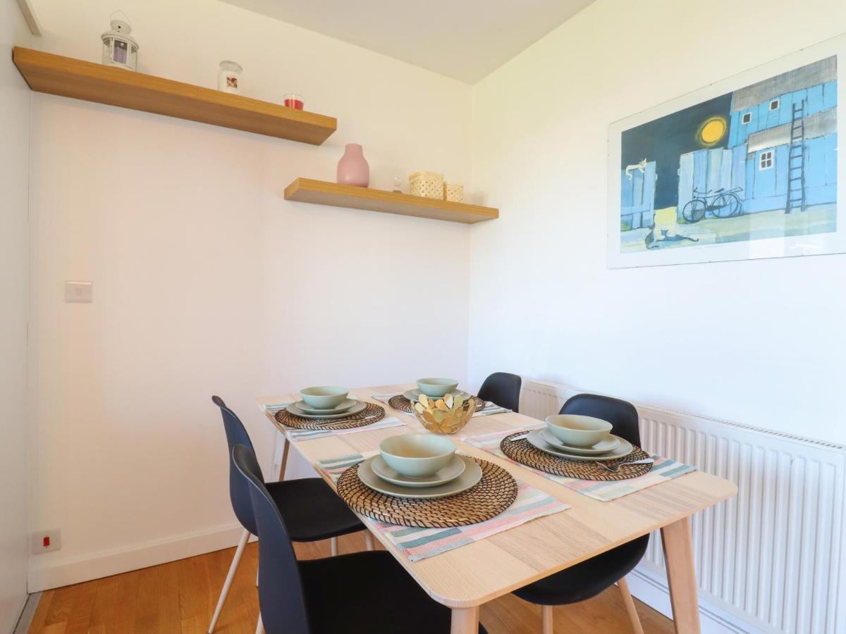 Flat 19 By The Beach Harwich Buitenkant foto